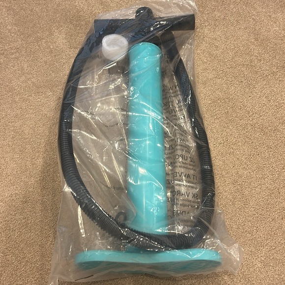 Brand New Aqua and Black Hand Pump for paddle board - Picture 3 of 6